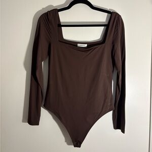 Aritzia Contour Squareneck Bodysuit